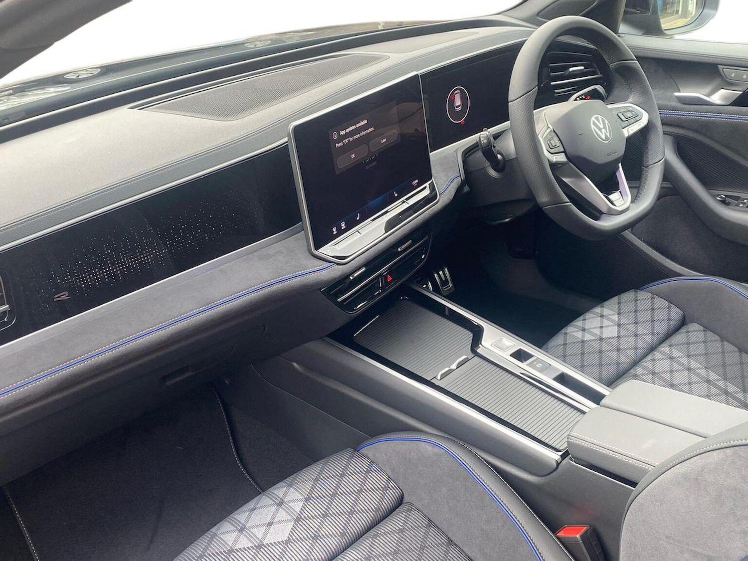 Used Volkswagen Passat 2025 for sale - 76149504: Photo 7