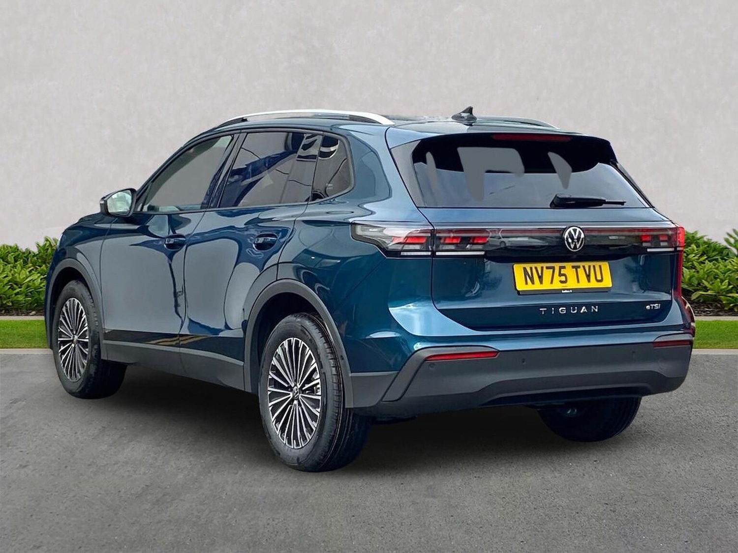 Used Volkswagen Tiguan 2026 for sale - 77916149: Photo 2