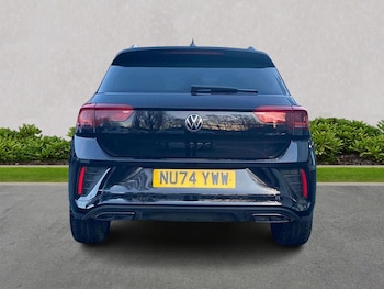 Used Volkswagen T-Roc 2024 for sale - 75498110: Photo