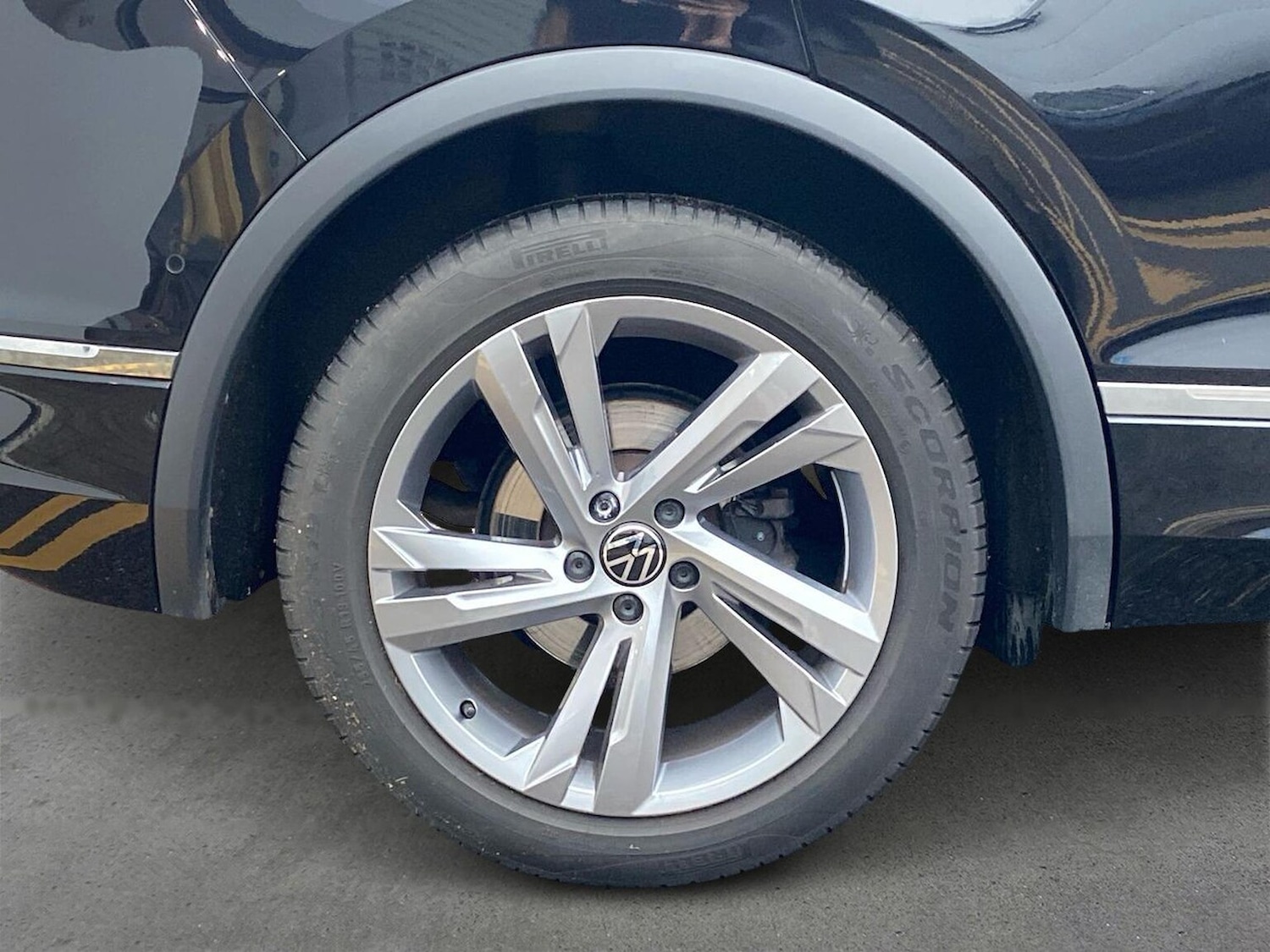 Used Volkswagen Tiguan 2023 for sale - 76777321: Photo 6