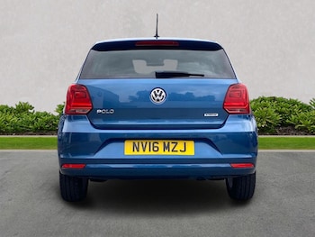 Used Volkswagen Polo 2016 for sale - 79120305: Photo