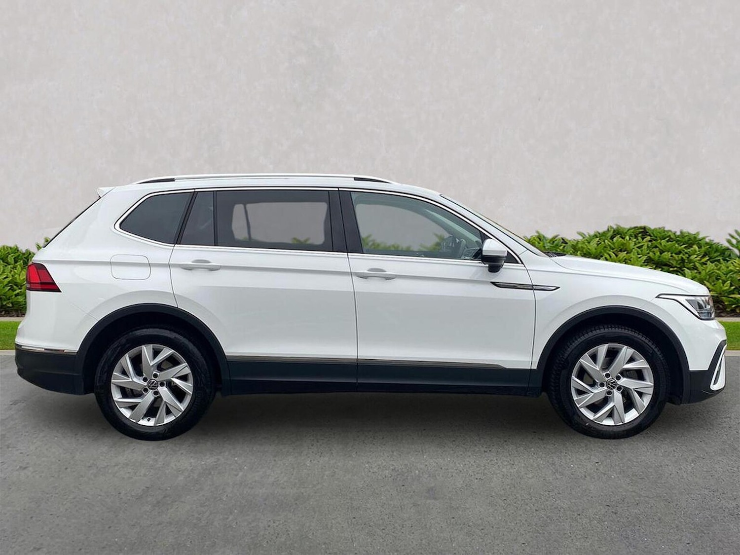 Used Volkswagen Tiguan Allspace 2022 for sale - 76510685: Photo 3