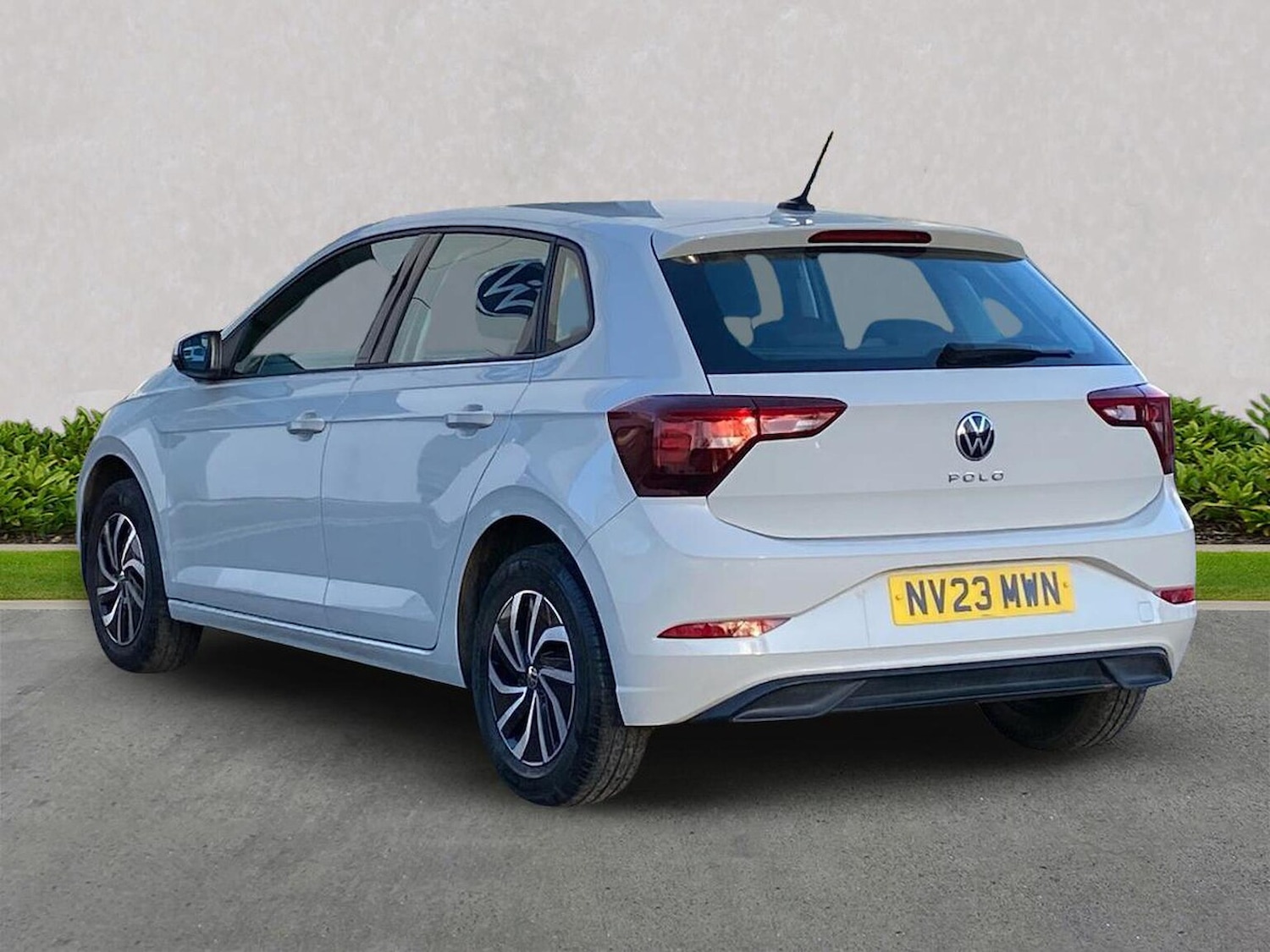 Used Volkswagen Polo 2023 for sale - 77567689: Photo 2