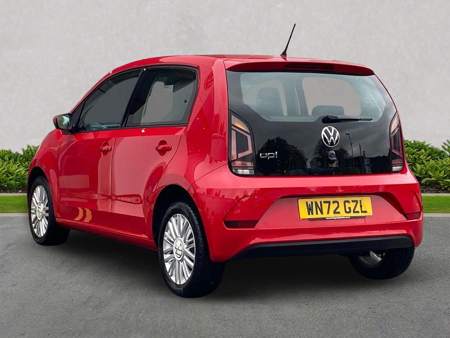 Used Volkswagen up! 2022 for sale - 76422301: Photo 2