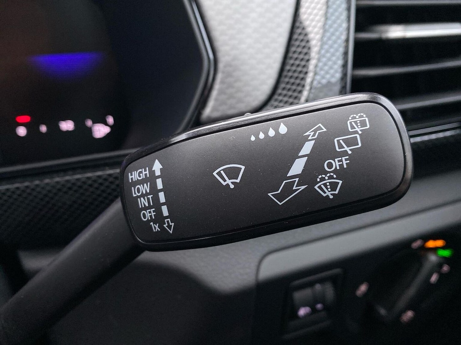 Used Volkswagen T-Cross 2025 for sale - 77487637: Photo 28