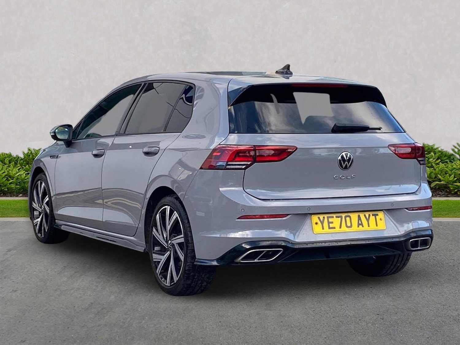 Used Volkswagen Golf 2020 for sale - 76439775: Photo 2