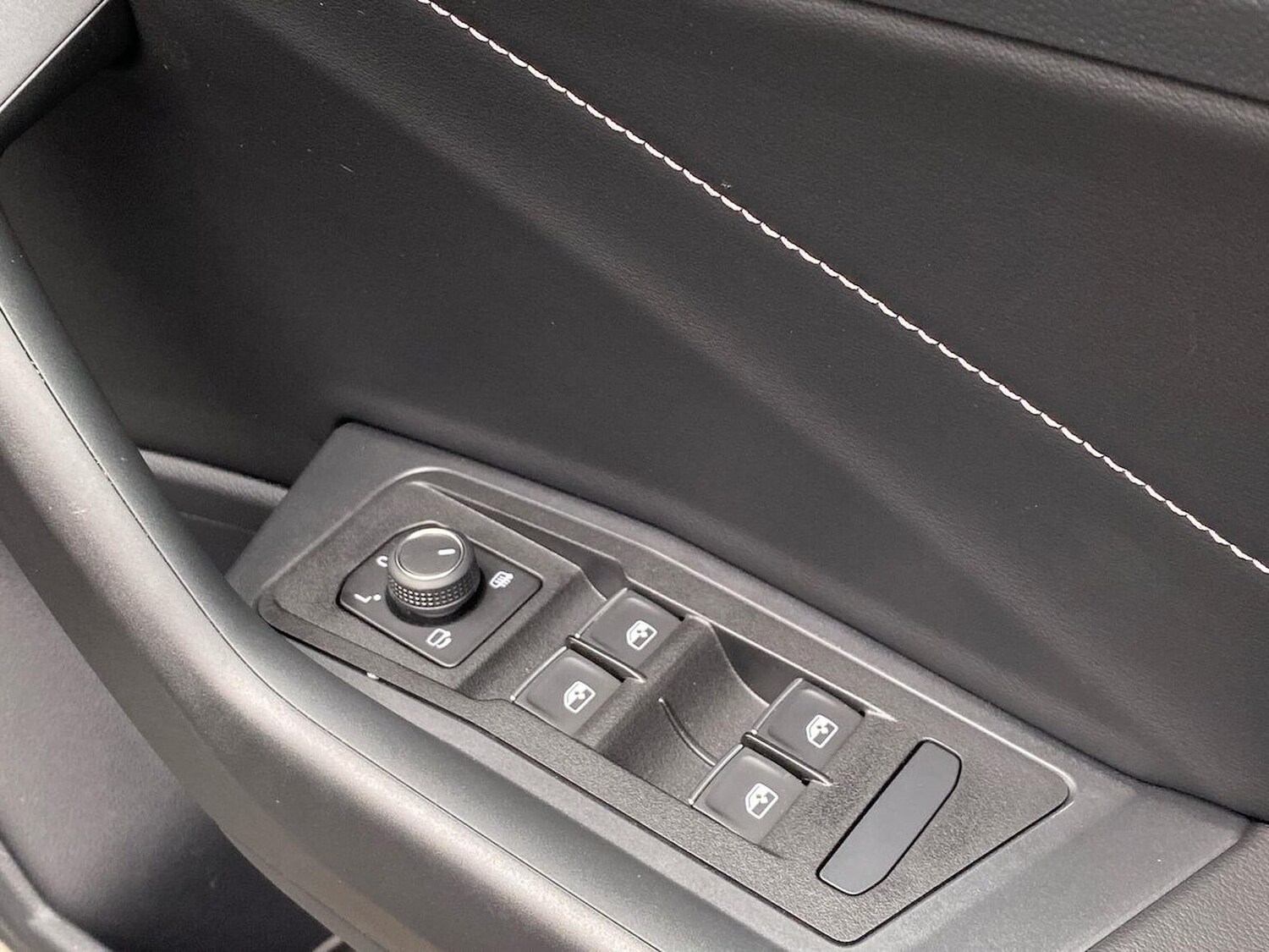 Used Volkswagen T-Roc 2025 for sale - 77487706: Photo 21