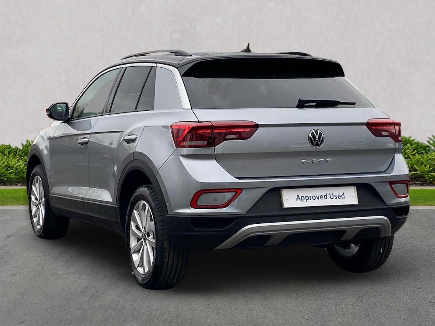 Used Volkswagen T-Roc 2026 for sale - 78195780: Photo 2