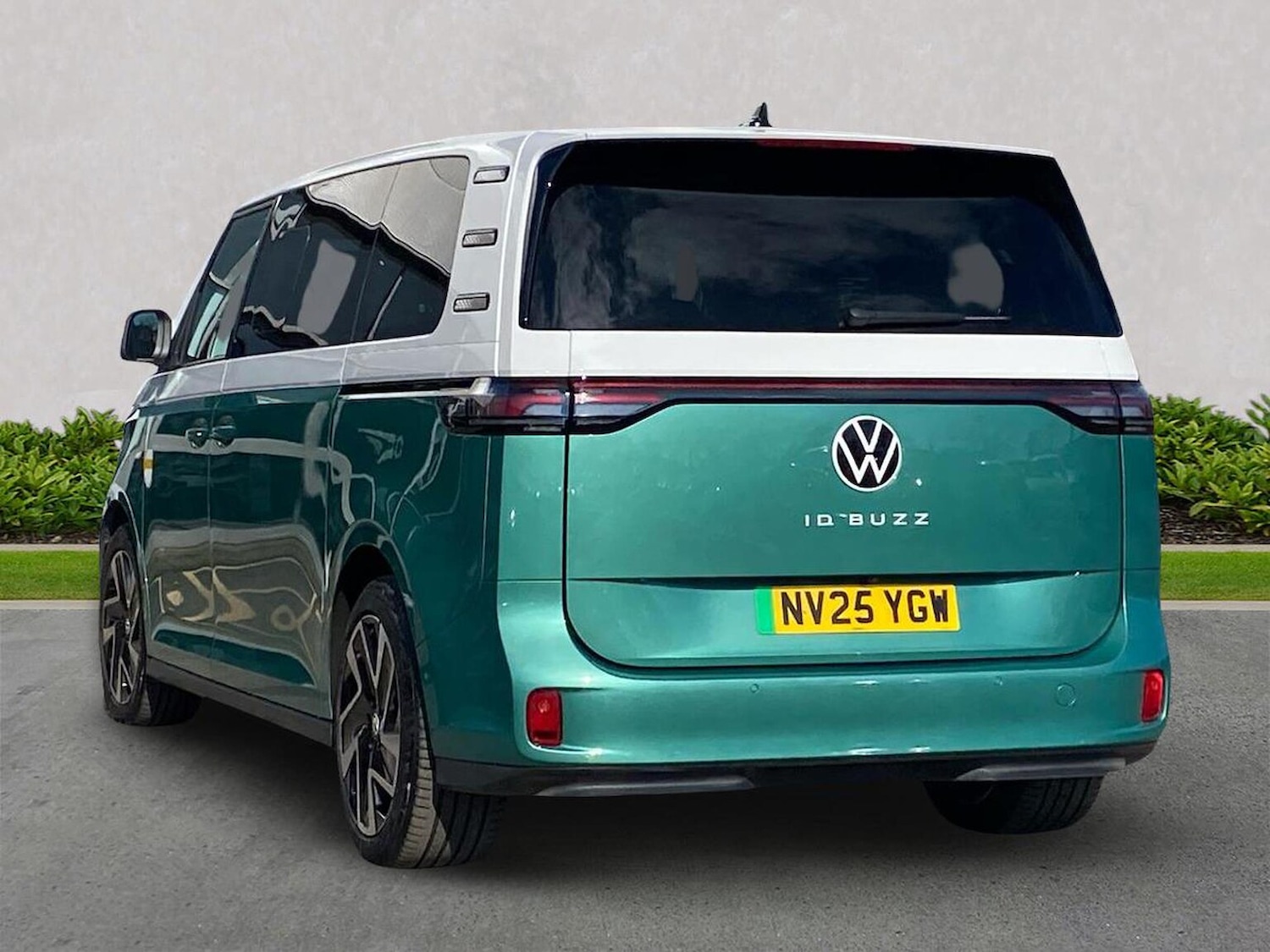 Used Volkswagen ID.Buzz 2025 for sale - 78144523: Photo 2