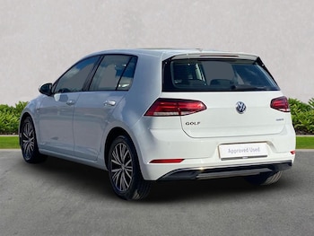 Used Volkswagen Golf 2019 for sale - 75581810: Photo