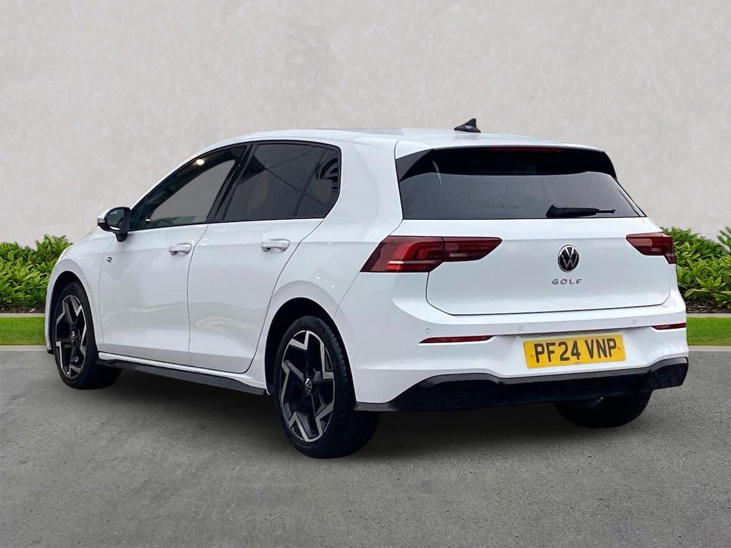 Used Volkswagen Golf 2024 for sale - 76490593: Photo 2