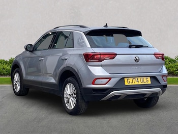 Used Volkswagen T-Roc 2024 for sale - 77980029: Photo