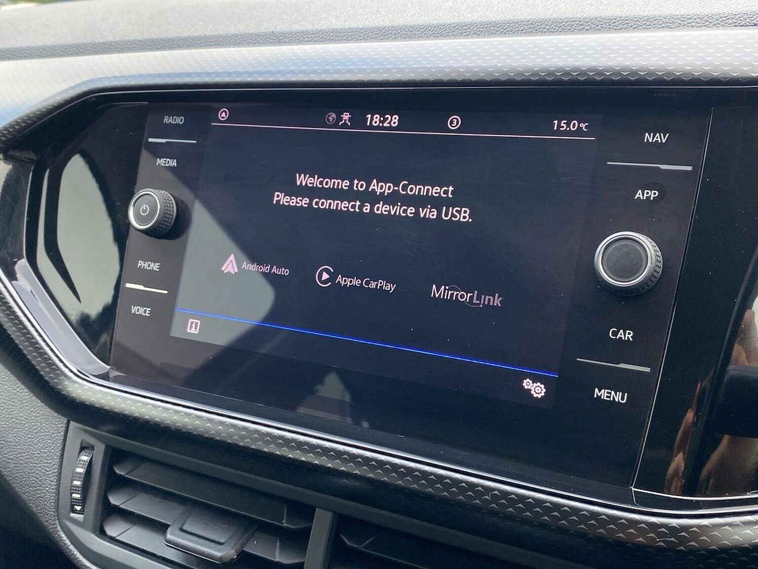 Used Volkswagen T-Cross 2022 for sale - 76396893: Photo 24