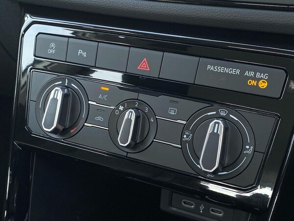Used Volkswagen T-Cross 2025 for sale - 76231775: Photo 10