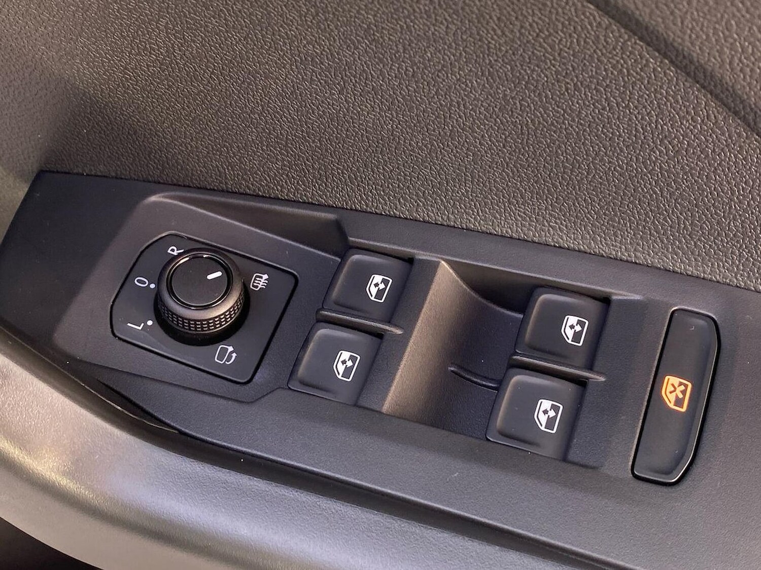 Used Volkswagen T-Cross 2025 for sale - 76231775: Photo 21