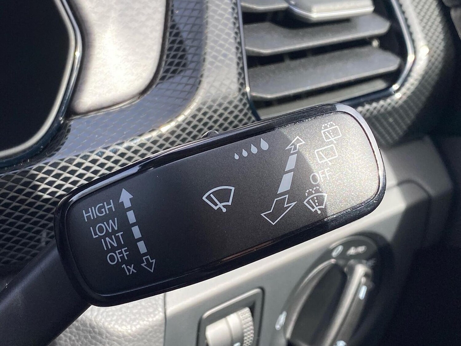 Used Volkswagen T-Cross 2025 for sale - 76231775: Photo 28