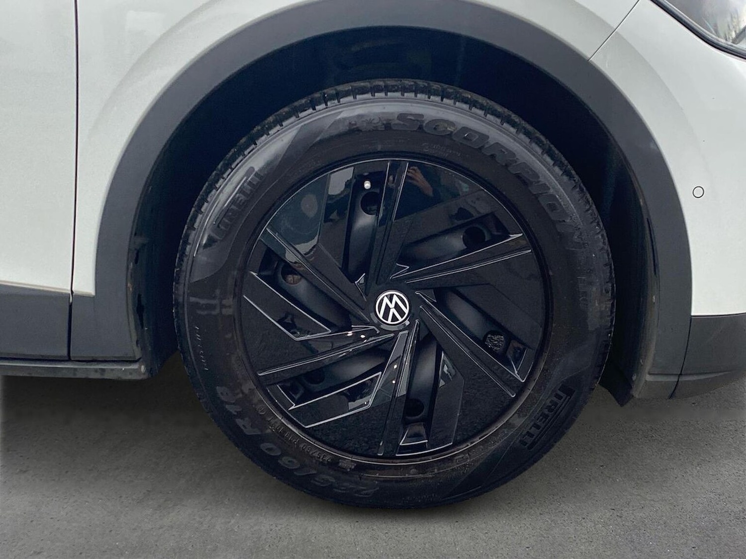 Used Volkswagen ID.4 2022 for sale - 76940478: Photo 6