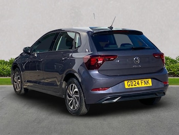 Used Volkswagen Polo 2024 for sale - 76037239: Photo 2