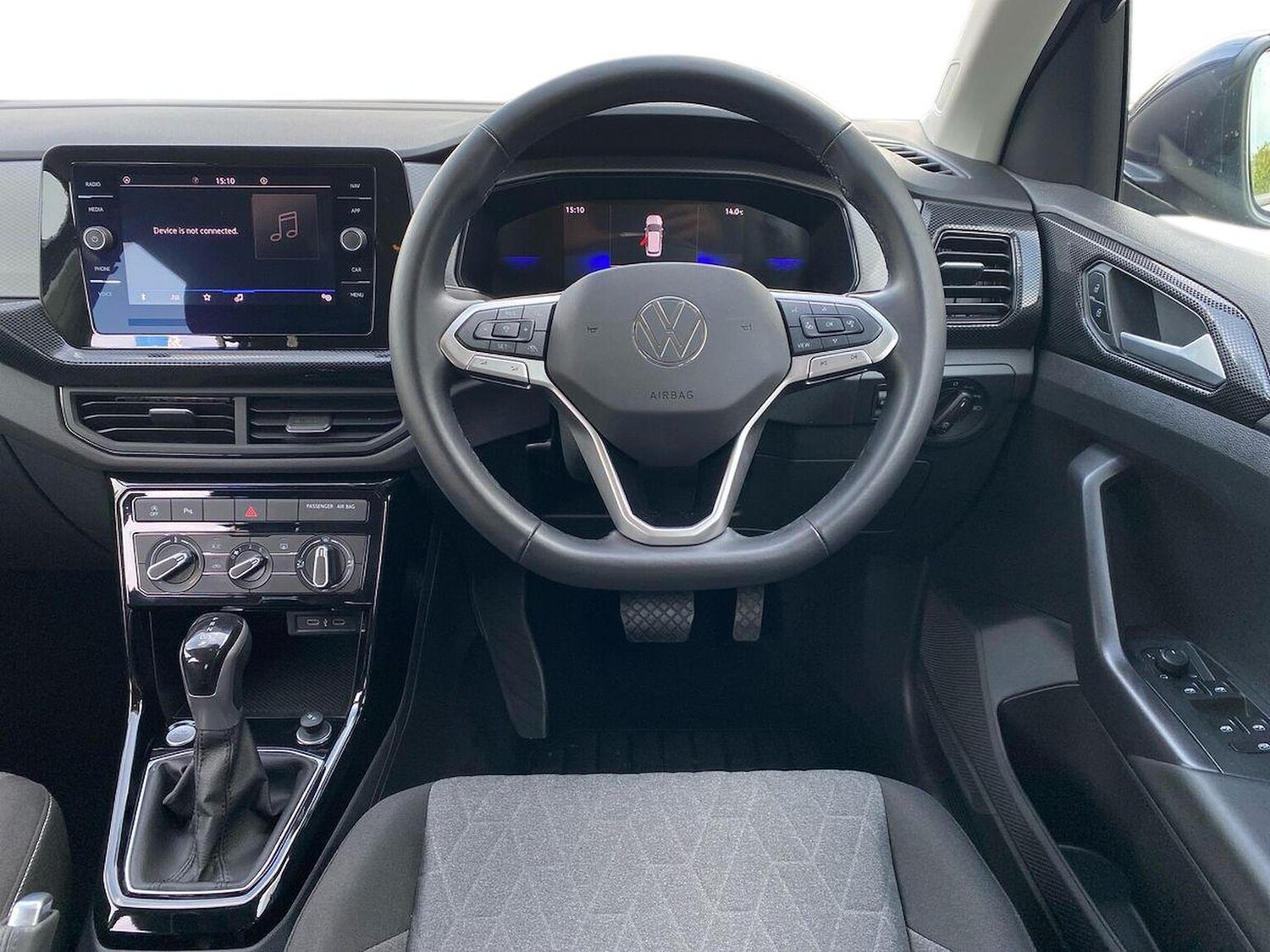 Used Volkswagen T-Cross 2024 for sale - 76177180: Photo 8