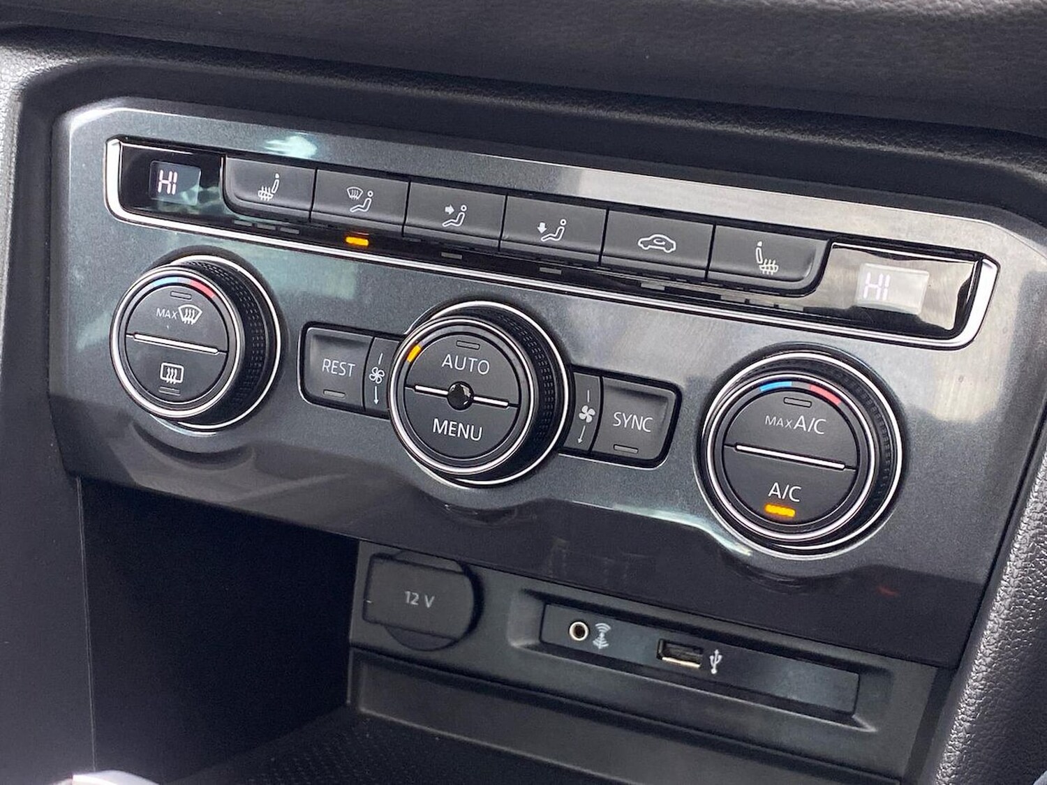 Used Volkswagen Tiguan 2018 for sale - 78195773: Photo 8