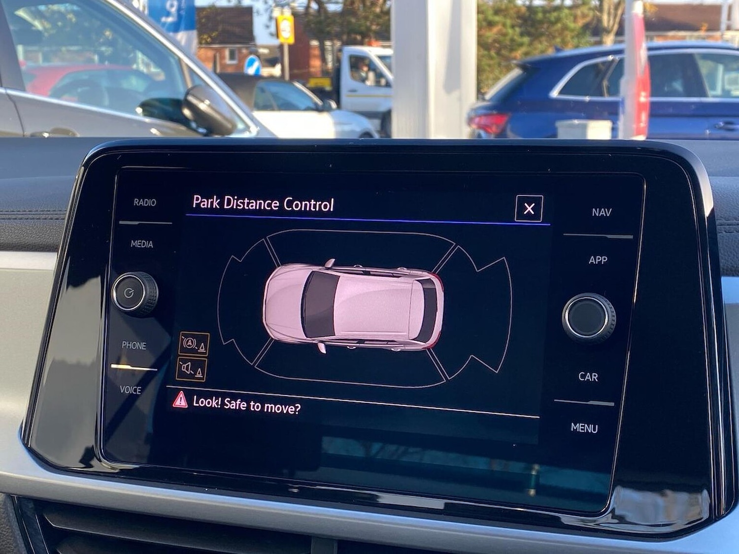 Used Volkswagen T-Roc 2022 for sale - 76599040: Photo 16