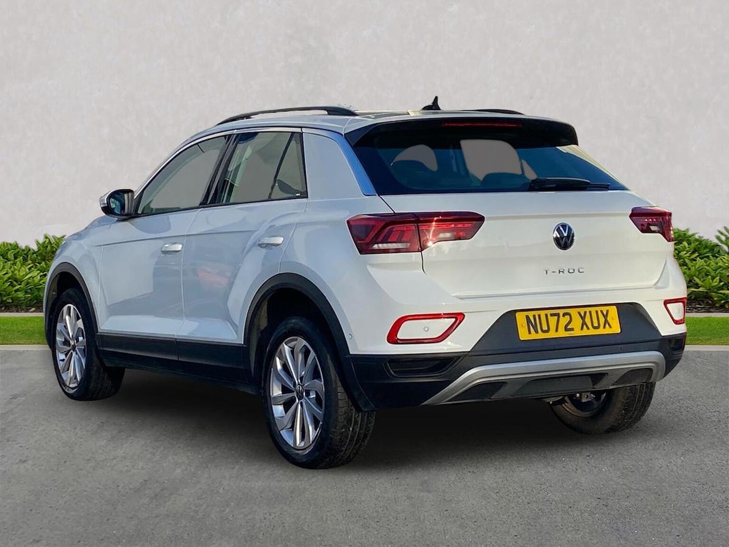 Used Volkswagen T-Roc 2022 for sale - 76599040: Photo 2