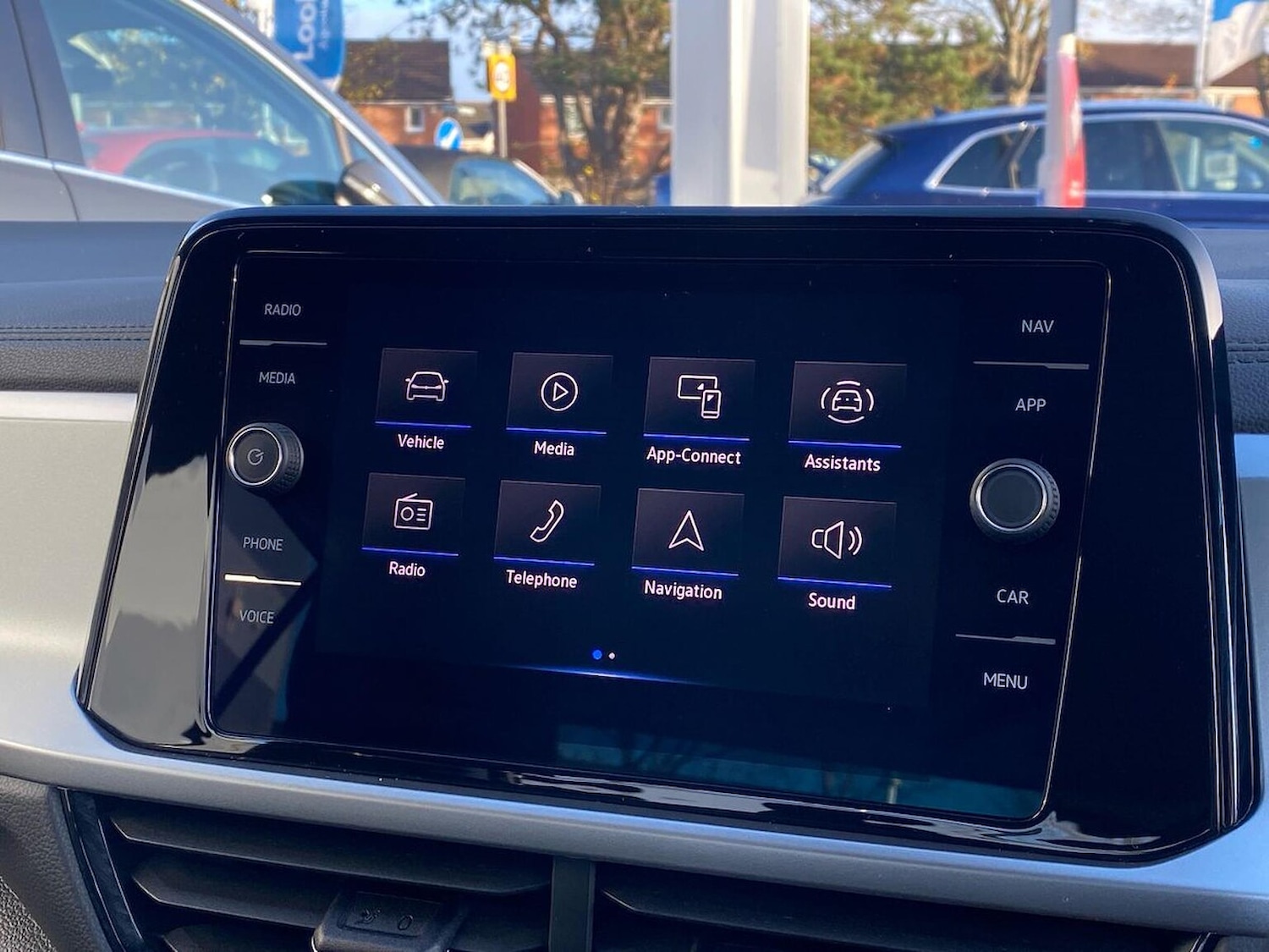 Used Volkswagen T-Roc 2022 for sale - 76599040: Photo 8