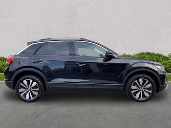 Used Volkswagen T-Roc 2024 for sale - 78470170: Photo