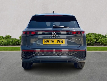 Used Volkswagen Touran 2025 for sale - 75497712: Photo
