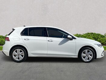 Used Volkswagen Golf 2023 for sale - 75982169: Photo