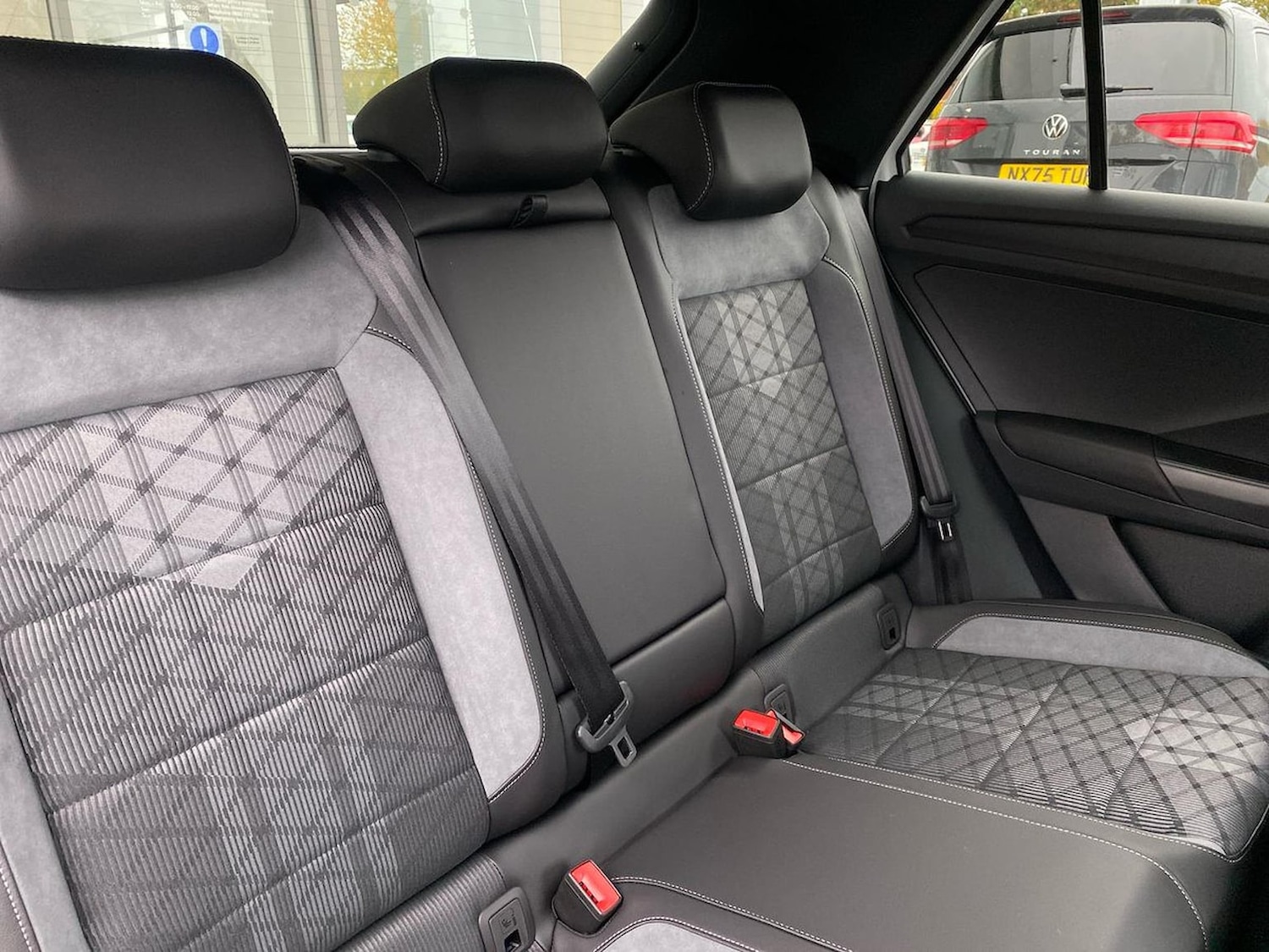 Used Volkswagen T-Roc 2025 for sale - 76464682: Photo 16