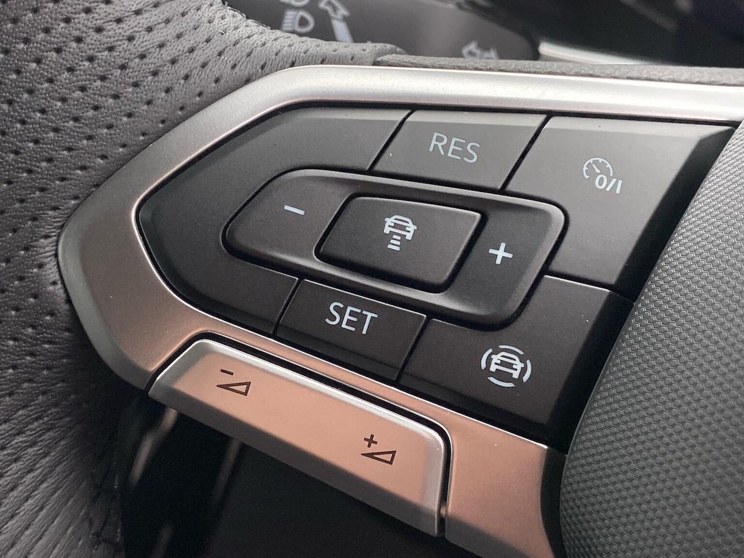 Used Volkswagen T-Roc 2025 for sale - 76464682: Photo 27