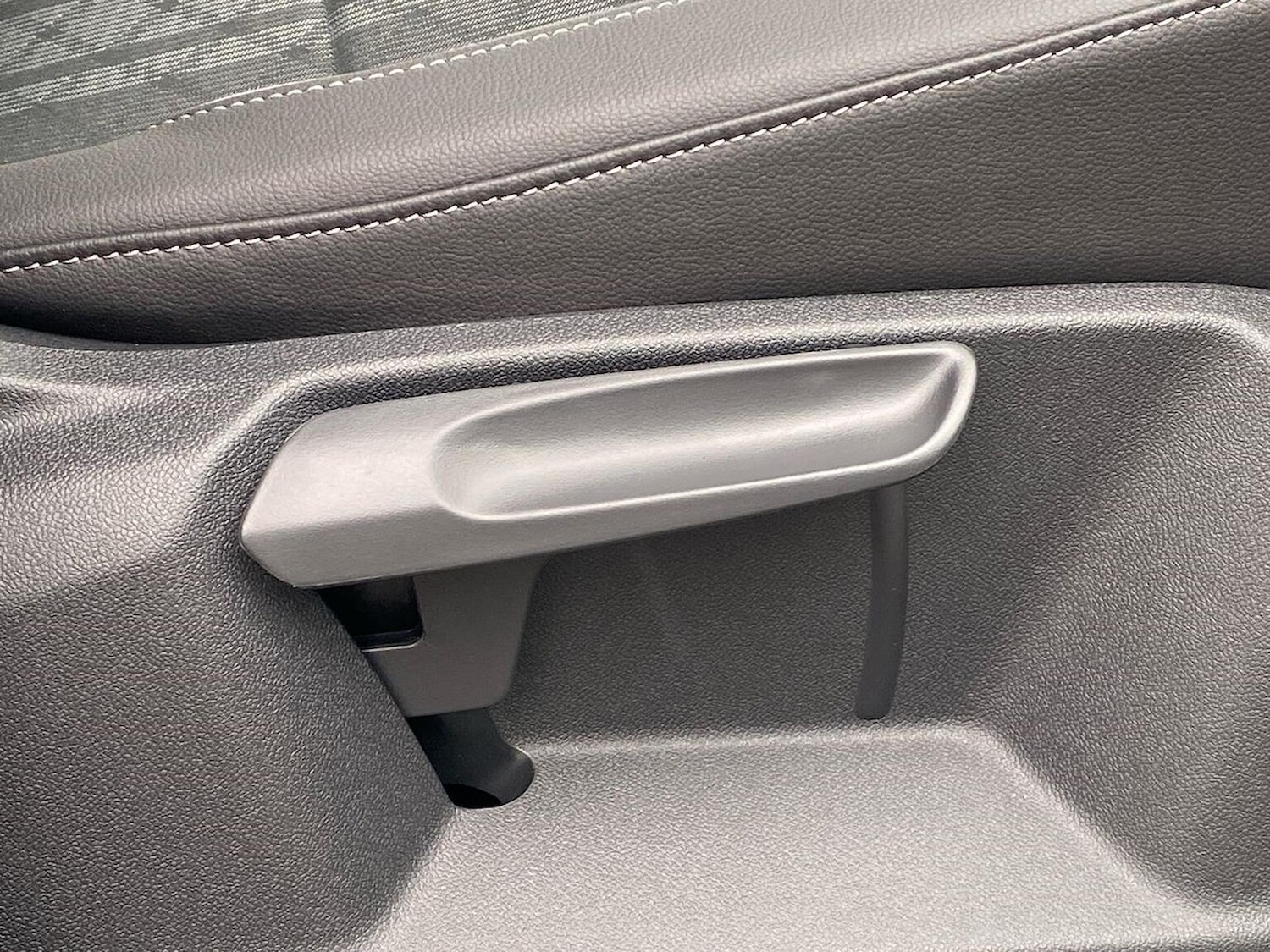 Used Volkswagen T-Roc 2025 for sale - 76464682: Photo 30