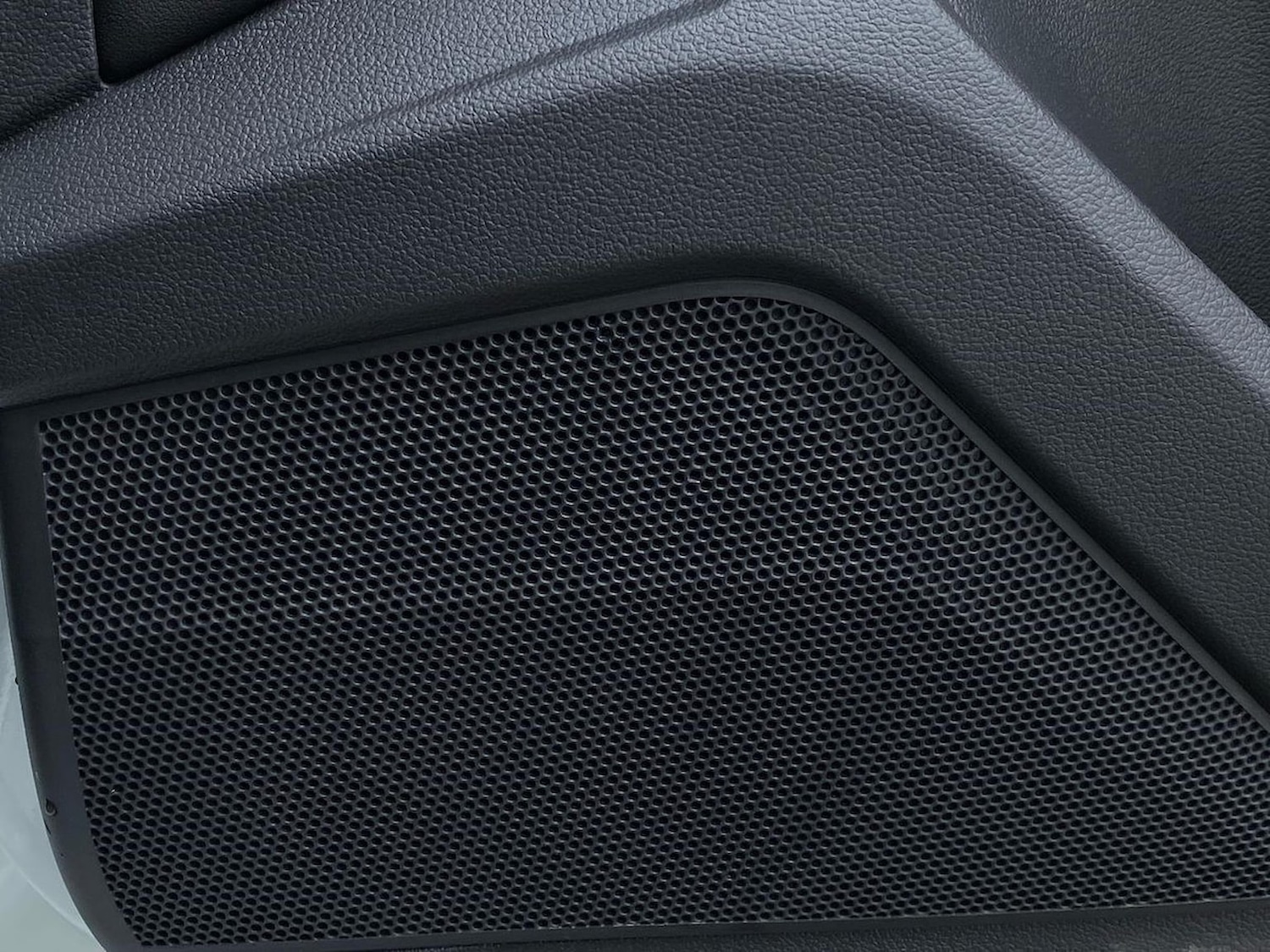 Used Volkswagen T-Roc 2025 for sale - 76464682: Photo 31