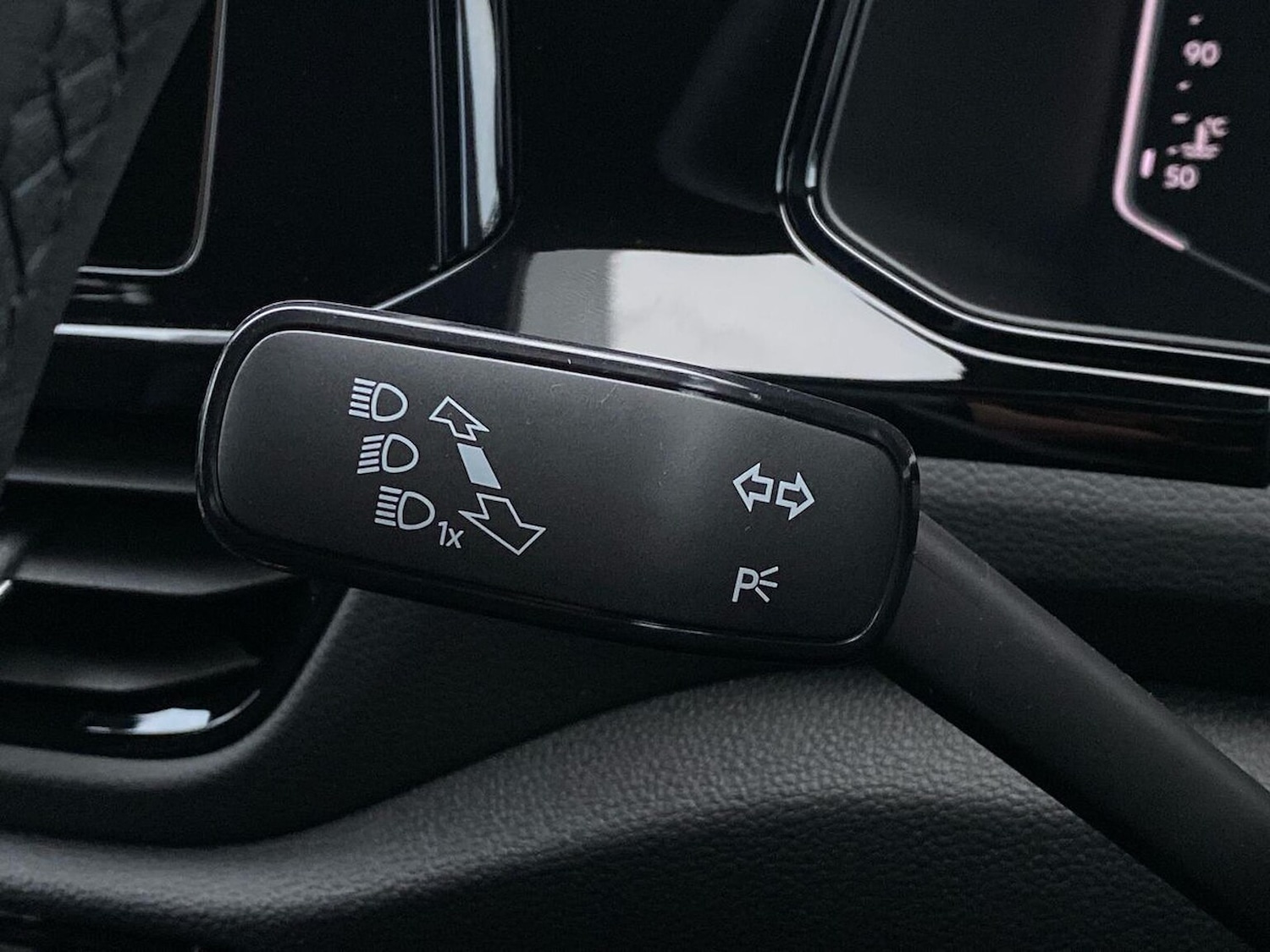 Used Volkswagen T-Roc 2025 for sale - 77078032: Photo 26