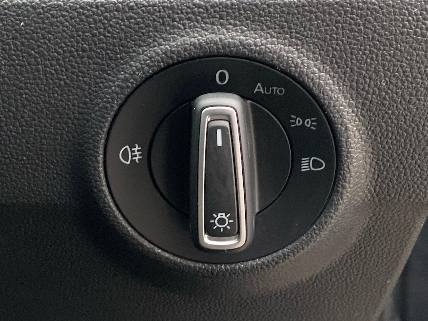 Used Volkswagen T-Roc 2019 for sale - 77059821: Photo 21