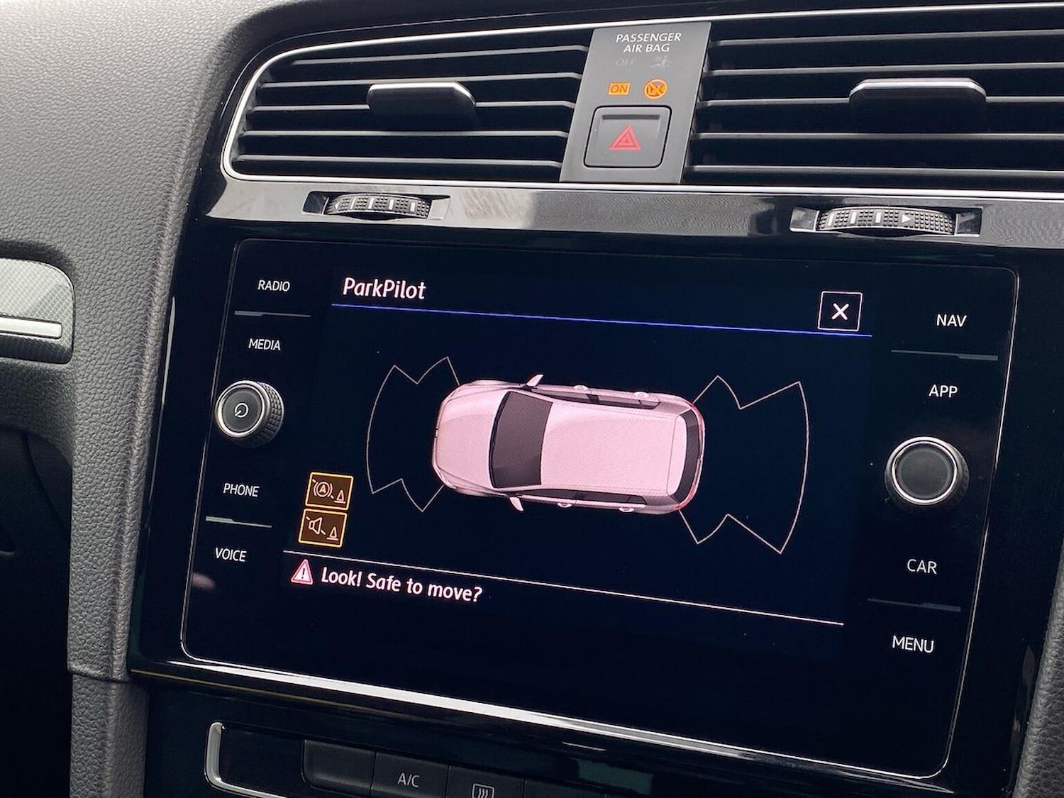 Used Volkswagen Golf 2019 for sale - 76107189: Photo 23