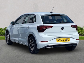 Used Volkswagen Polo 2024 for sale - 78470173: Photo