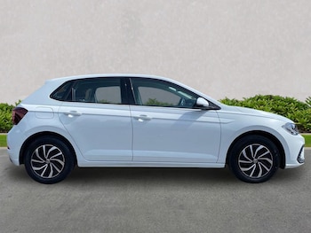 Used Volkswagen Polo 2024 for sale - 78470173: Photo