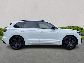 Used Volkswagen Touareg 2025 for sale - 75750126: Photo