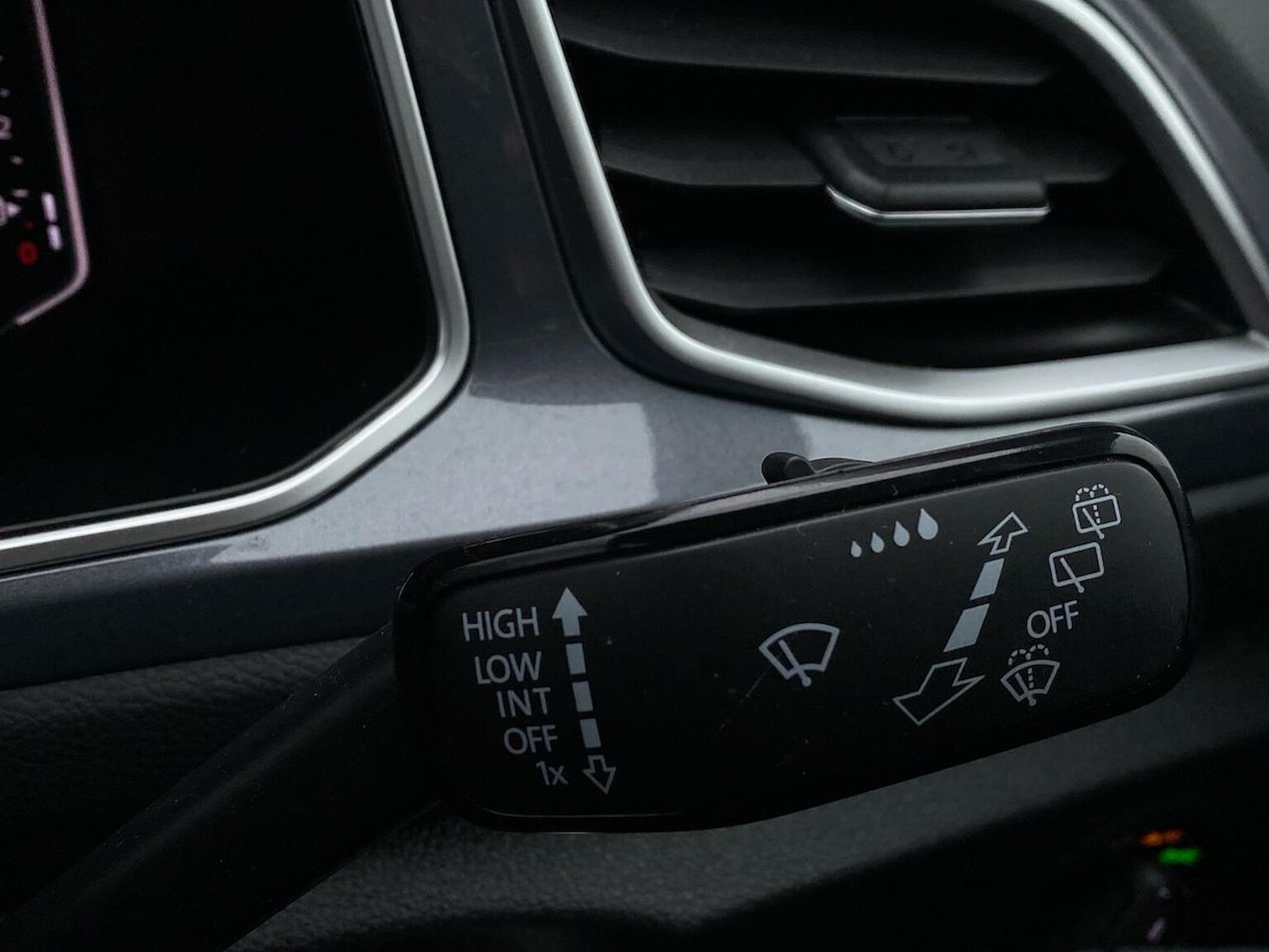 Used Volkswagen T-Roc 2022 for sale - 77916141: Photo 16