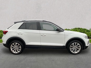Used Volkswagen T-Roc 2022 for sale - 77916141: Photo