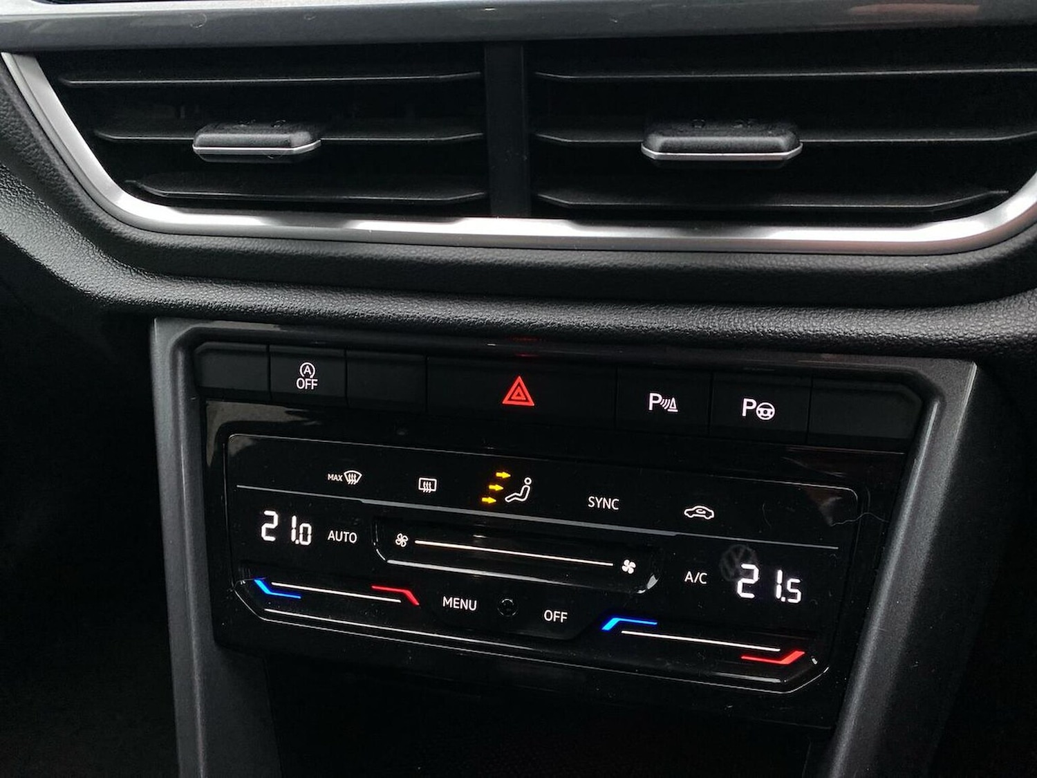 Used Volkswagen T-Roc 2022 for sale - 77916141: Photo 8