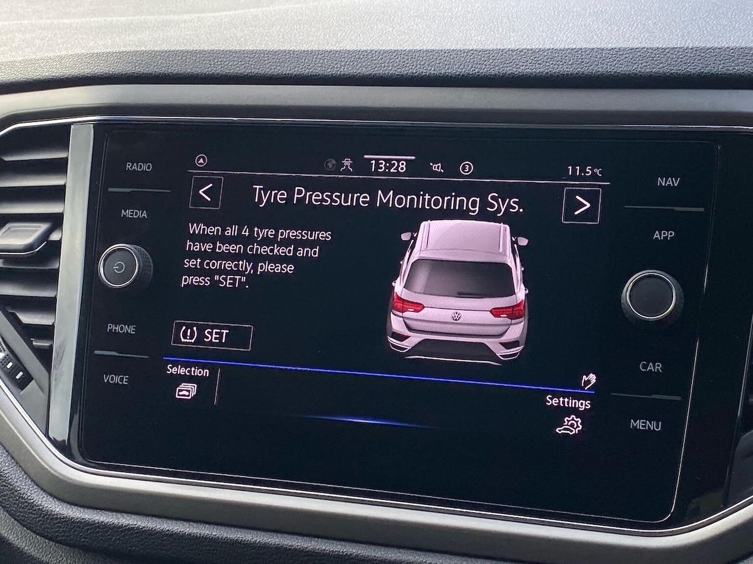 Used Volkswagen T-Roc 2021 for sale - 76846102: Photo 16