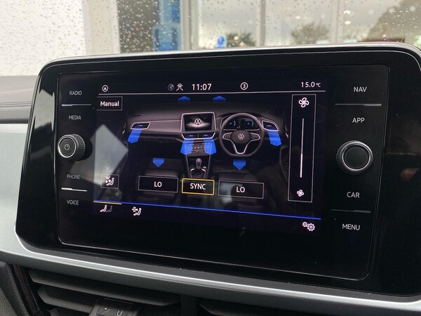 Used Volkswagen T-Roc 2022 for sale - 76030374: Photo 24