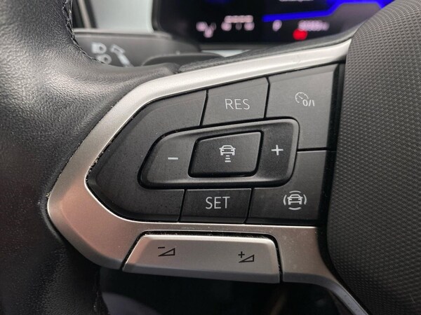 Used Volkswagen T-Roc 2022 for sale - 76030374: Photo 26
