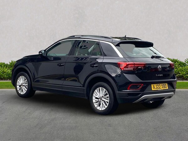 Used Volkswagen T-Roc 2022 for sale - 76030374: Photo 2