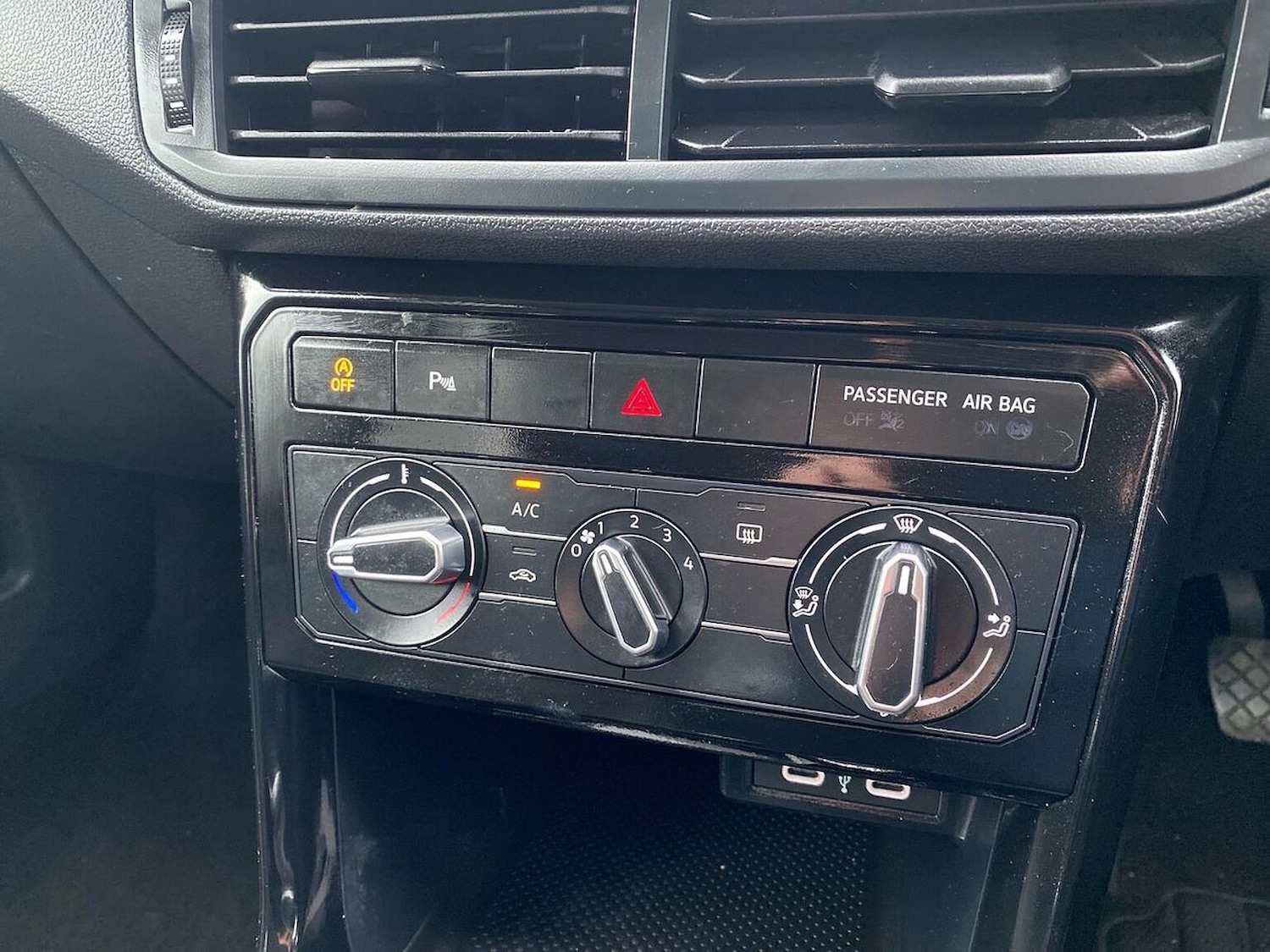 Used Volkswagen T-Cross 2023 for sale - 76293061: Photo 12