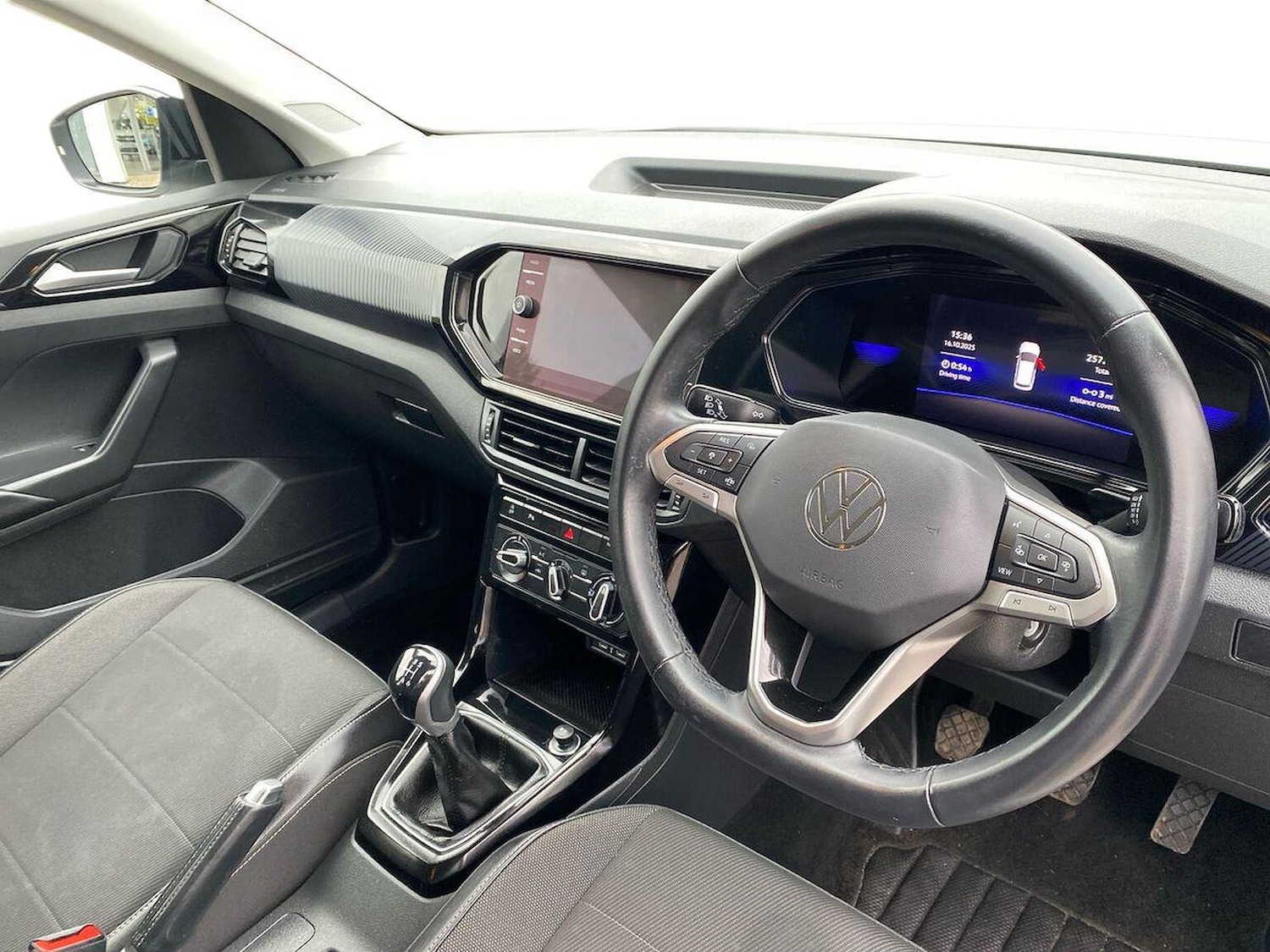Used Volkswagen T-Cross 2023 for sale - 76293061: Photo 15