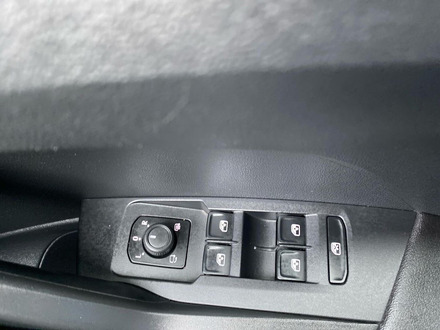 Used Volkswagen T-Cross 2023 for sale - 76293061: Photo 21